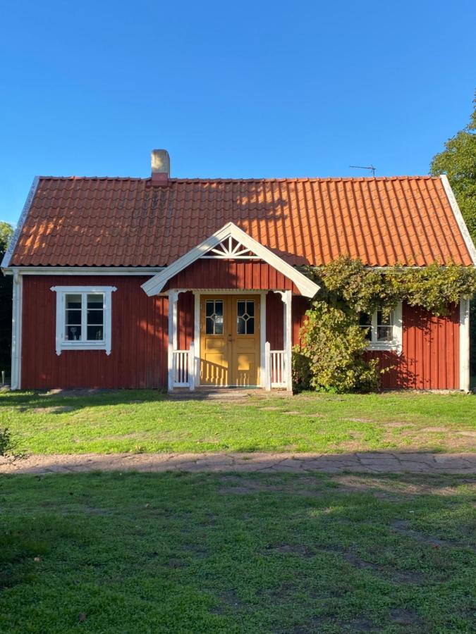 Bo I Egen Stuga Pa Haerlig Oelandsgard Köpingsvik Exterior foto