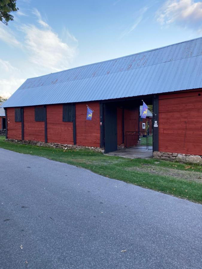 Bo I Egen Stuga Pa Haerlig Oelandsgard Köpingsvik Exterior foto